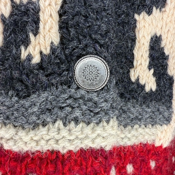 ❄️Vintage Limited Handknit Wool Sweater
Size: Large❄️ - Picture 3 of 16